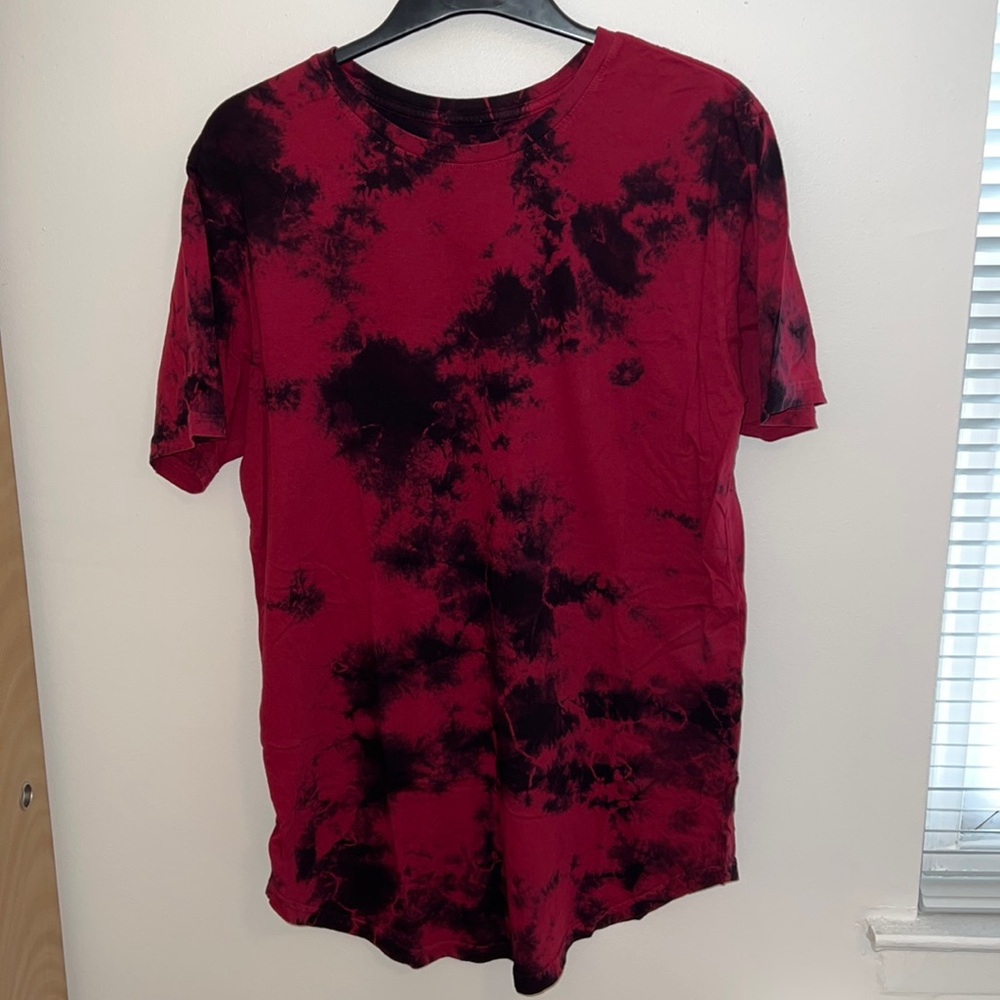 Men’s Pacsun scallop fit t-shirt